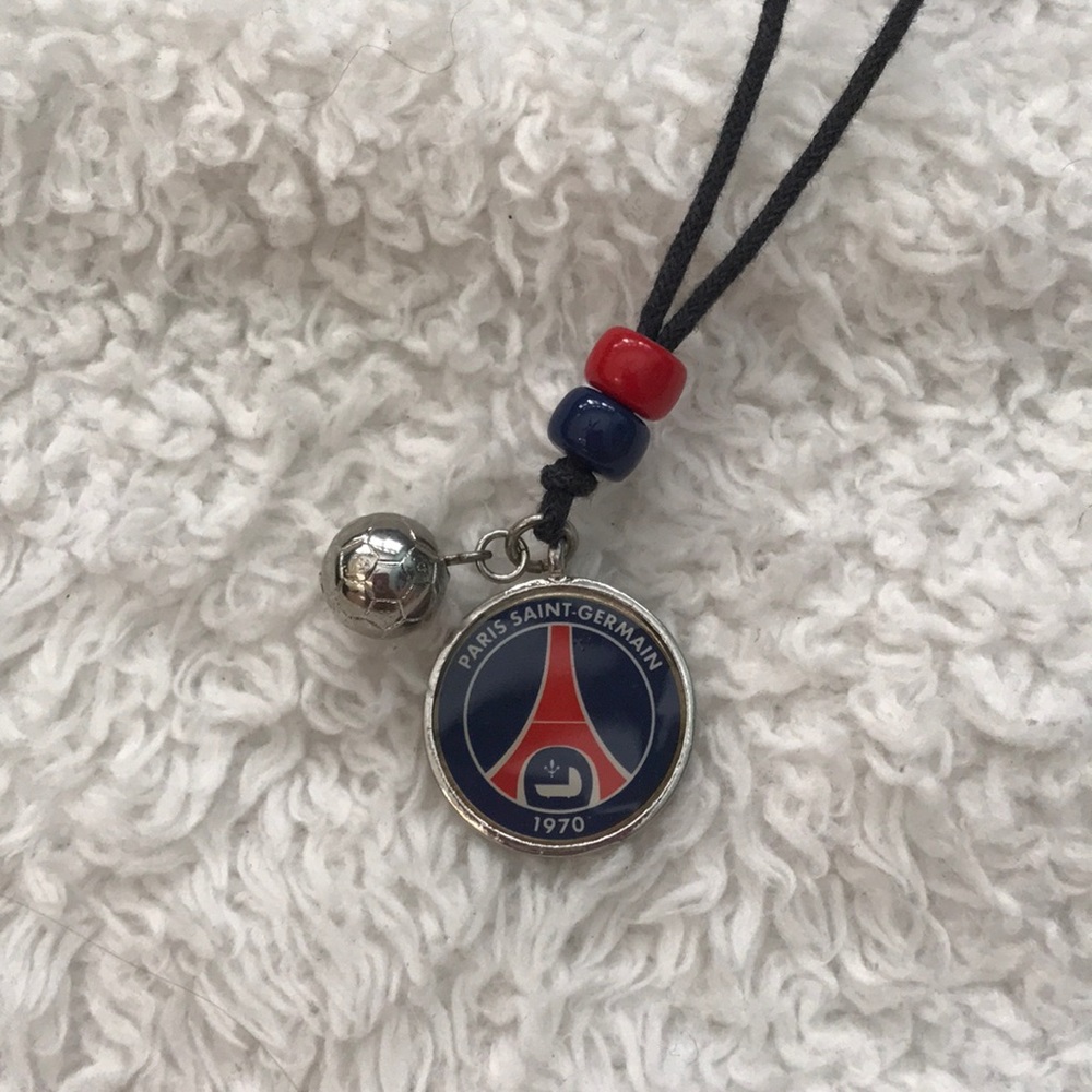 PSG necklace